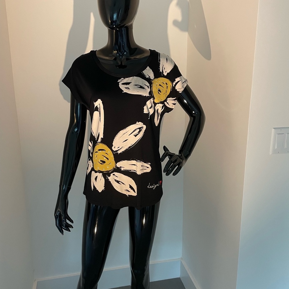 Desigual Black Graphic T-Shirt Blouse